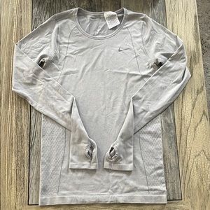 Nike Gray Long Sleeve Tee Casual Crew Neck